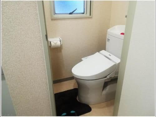 Deluxe Room (2 Adults + 1 Child)