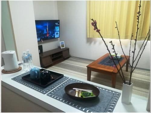 Deluxe Room (2 Adults + 1 Child)