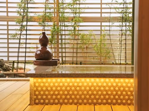 Suite with Spa Bath