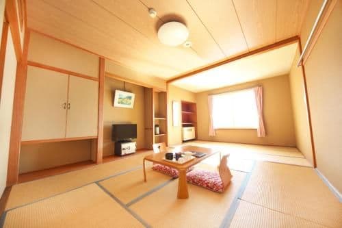 Japanese-Style Room
