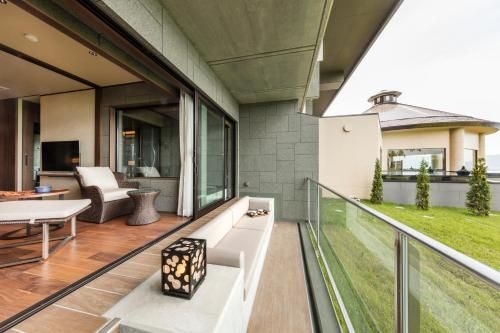 The Lake Suite Ko no Sumika (Toya Sun Palace Resort & Spa Annex) (The Lake Suite Ko no Sumika)1
