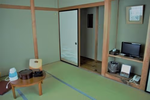 Economy Twin Room