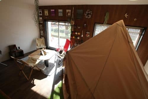 Glamping Room with Kitchenette and Private Bathroom
