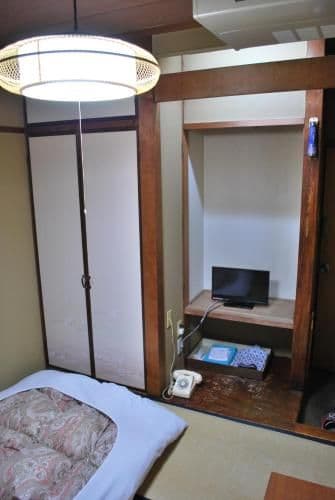 Japanese-Style Single Room
