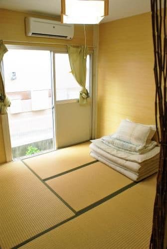 Japanese-Style Room