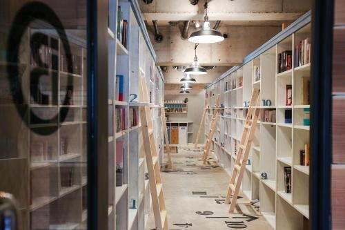 Book Inn0
