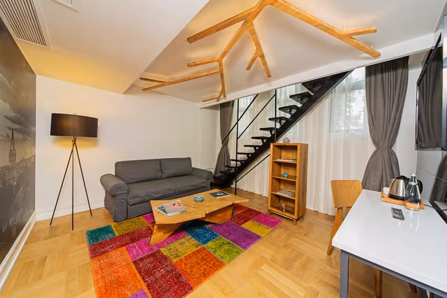 FAMILY ROOM STANDARD