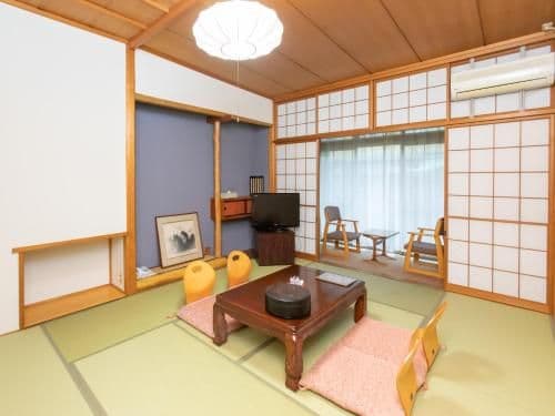 Japanese-Style Quadruple Room with Shared Bathroom - Non-Smoking