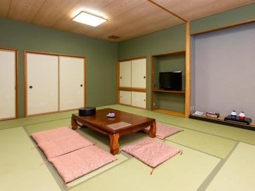 Japanese-Style Room with Shared Bathroom - Non-Smoking