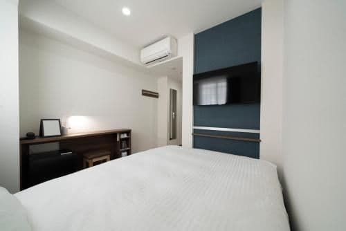 Small Double Room - Smoking