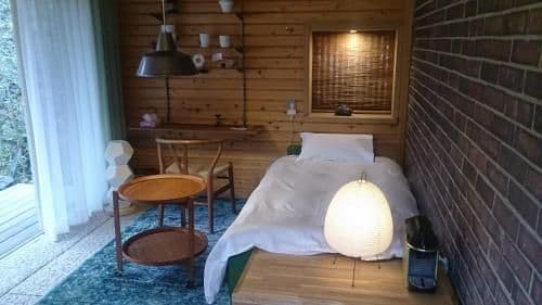 Single Room with Shared Toilet