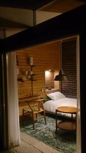 Single Room with Shared Toilet