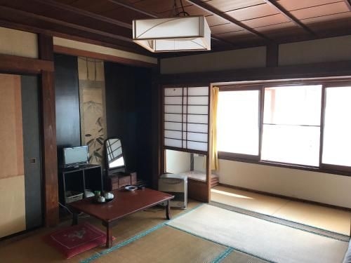 Niko Ryokan1
