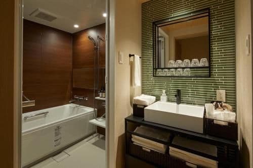 Deluxe Suite with Spa Bath