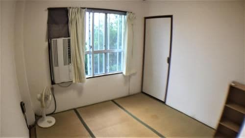 Japanese-Style Room