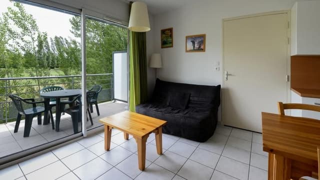APARTMENT CAPACITY 8 THREE BEDROOMS