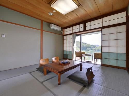 Japanese-Style Quadruple Room
