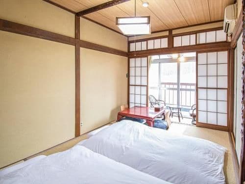Japanese-Style Twin Room with Shared Bathroom - Non-Smoking