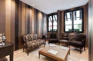 โรงแรมเดอ ลีลล์ โรงแรมเดอ ลีลล์