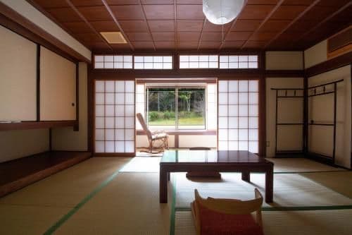 Standard Double Room with Shared Bathroom