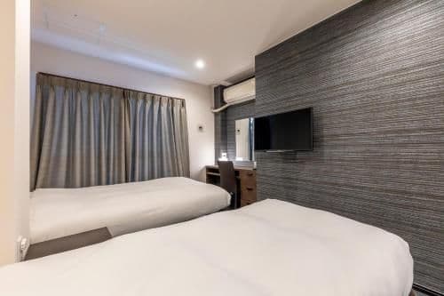 Economy Triple Room