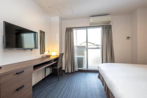 Economy Triple Room