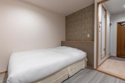 Economy Triple Room