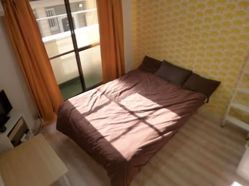 Apartment with Shower