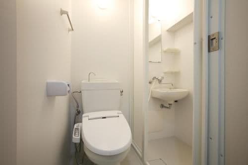 Single Room - Lower Floor