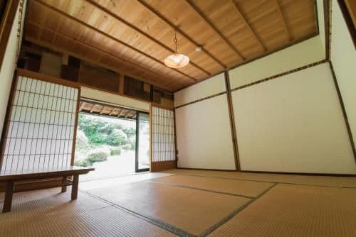 Economy Triple Room with Shared Bathroom