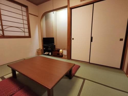 Japanese-Style Room