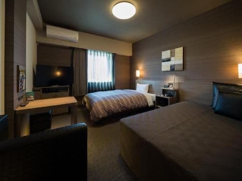 Superior Twin Room - Non-Smoking - West Building