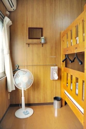 Economy Twin Room with Shared Bathroom