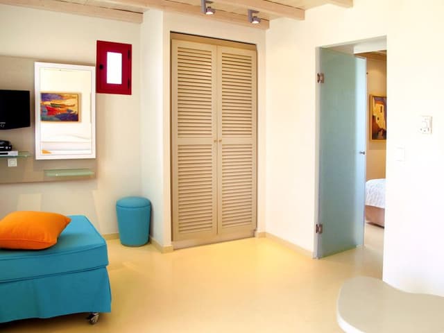 SUITE TWO BEDROOMS
