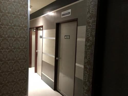 Small Single Room with Shared Shower and Toilet - Male Only