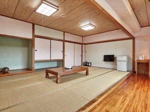 Japanese-Style Family Room
