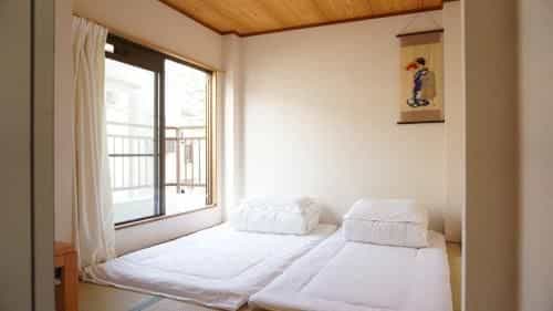 SYOGA A house, next to natural park, near Umeda 梅田駅 SYOGA A house, next to natural park, near Umeda 梅田駅