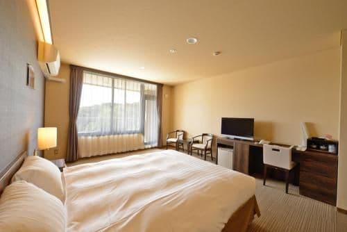 Standard Twin Room with Shared Bathroom