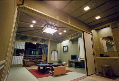 Japanese-Style Twin Room with Shared Bathroom