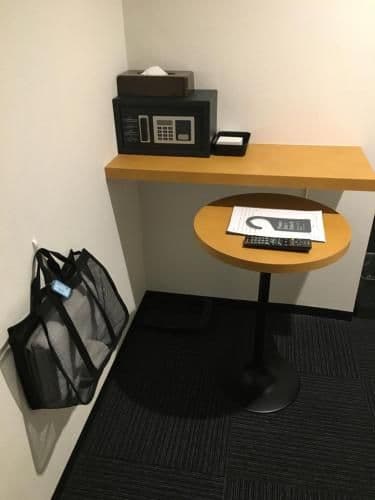 Single Room with Shared Shower and Toilet Male Only - Non-Smoking