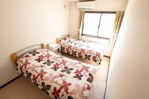 Standard Twin Room with Shared Bathroom
