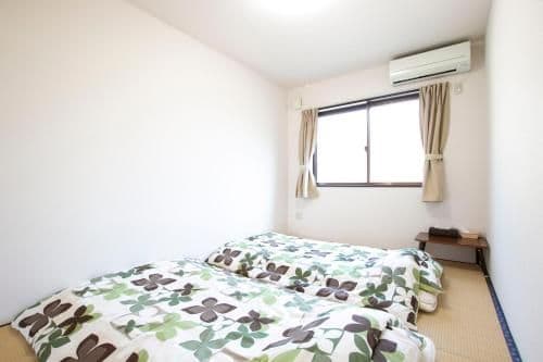 Standard Twin Room with Shared Bathroom