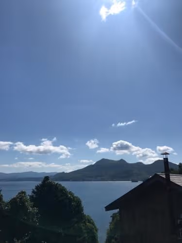 Family Room with Lake View - Non-Smoking