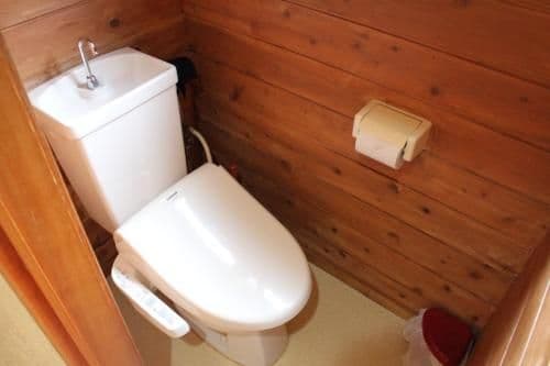 Cottage with Shower