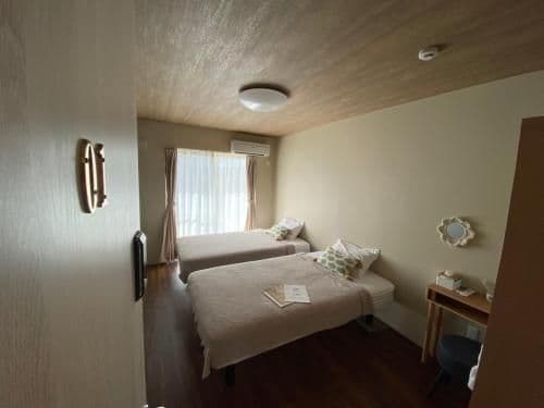 Twin Room - Non-Smoking
