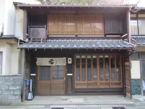 Standard Japanese-Style Townhouse - Taniguchi