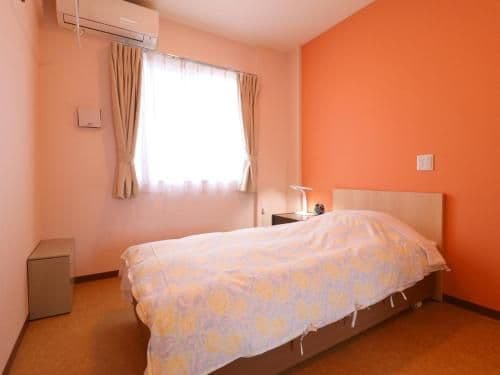 Single Room - Non-Smoking