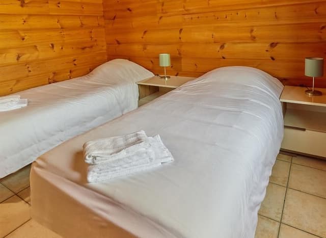 CHALET CAPACITY 6