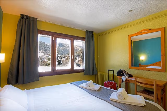 APARTMENT CAPACITY 2 TWO BEDROOMS