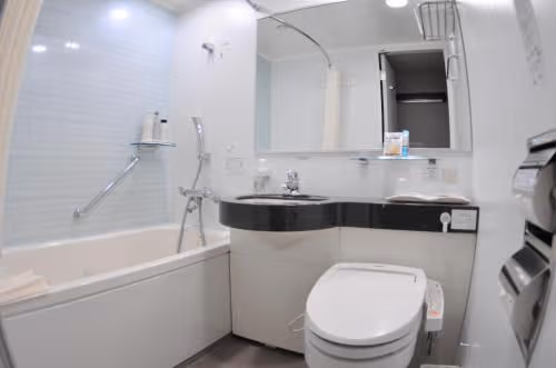 Single Room (Female Only) - Non-Smoking